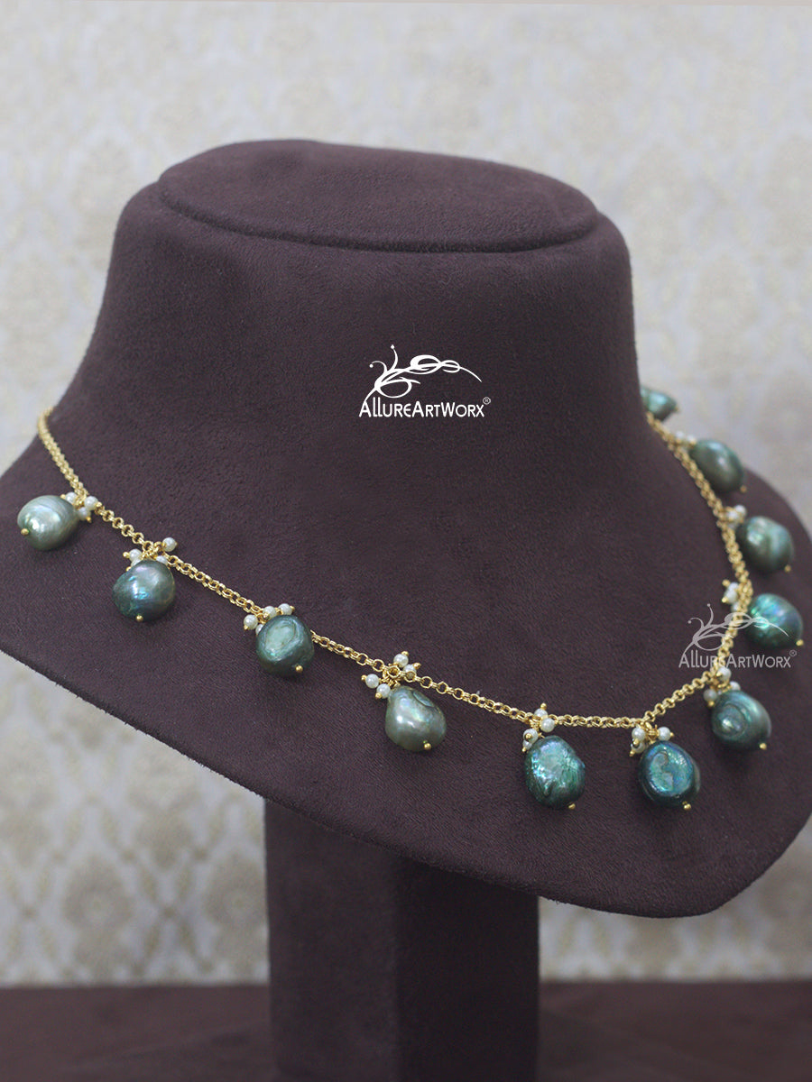 Pearl Neckpiece
